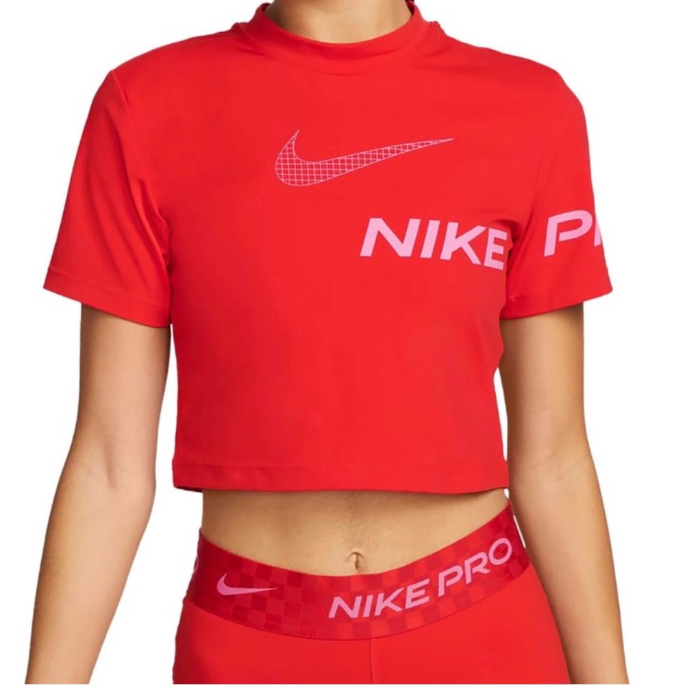 New w/ Tags* Nike Crop Top (also have matching bottoms) (Dri-Fit)